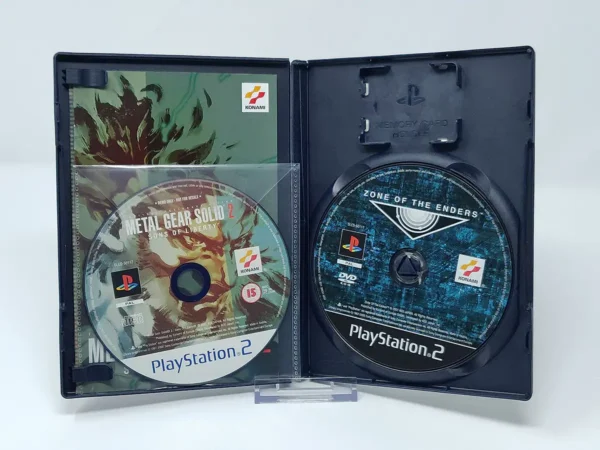 Interior del juego Zone of the Enders (ESP) para PlayStation 2 con disco y manual