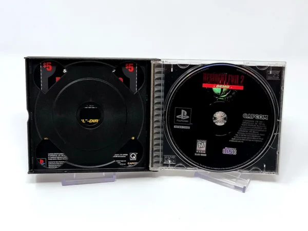 Lateral de la caja de Resident Evil: Director's Cut (USA) para PlayStation 1