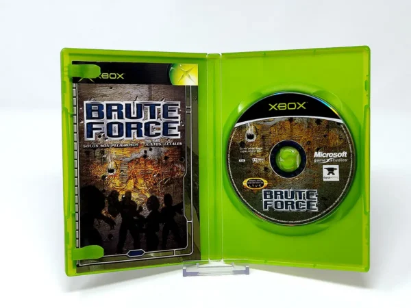 Interior del juego Brute Force (ESP) para XBOX con disco y manual
