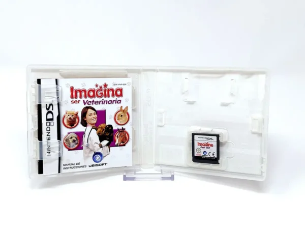 Interior del juego Imagina: Ser Veterinaria (ESP) para Nintendo DS con disco y manual