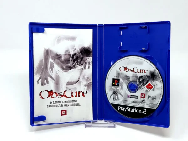Interior del juego ObsCure (ESP) para PlayStation 2 con disco y manual