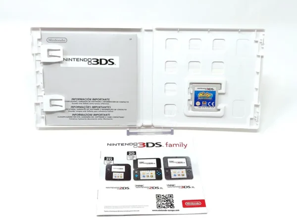 Interior del juego Kirby: Planet Robobot (ESP) para Nintendo 3DS con disco y manual