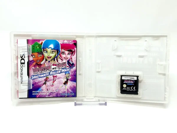 Interior del juego Monster High: El Patinaje Laberíntico (ESP) para Nintendo DS con disco y manual