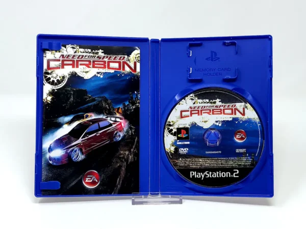 Interior del juego Need for Speed: Carbon (FRA) para PlayStation 2 con disco y manual
