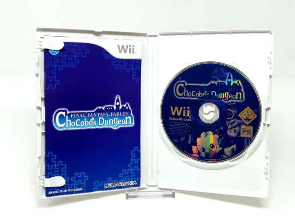 Interior del juego Final Fantasy Fables: Chocobo's Dungeon (ESP) para Nintendo Wii con disco y manual
