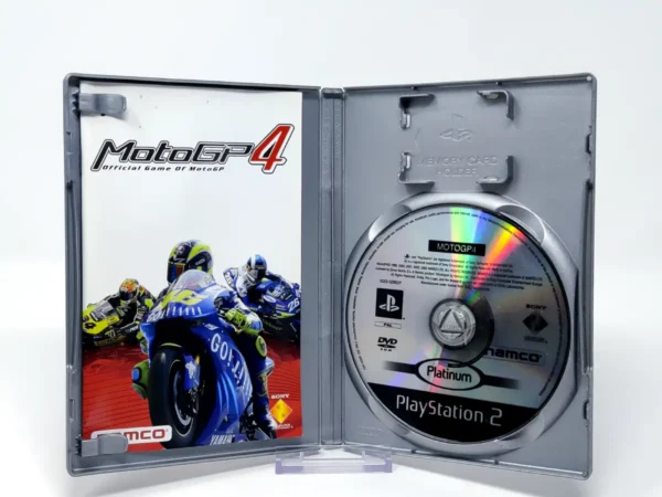 Interior del juego MotoGP 4 (ESP) (Platinum) para PlayStation 2 con disco y manual