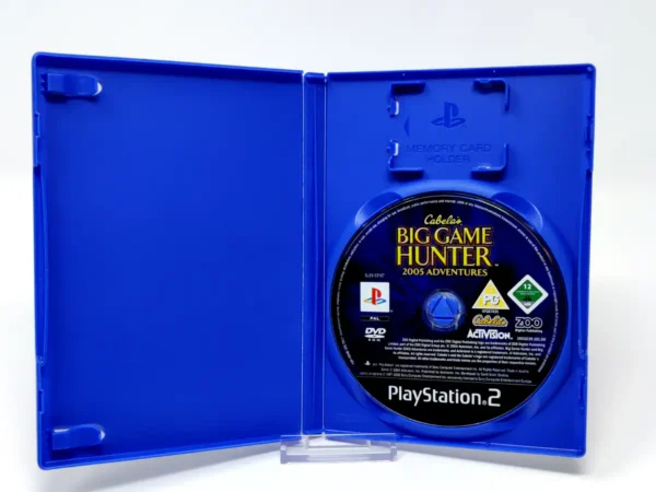 Interior del juego Cabela's Big Game Hunter 2005 Adventures (ESP) (Rebajado) para PlayStation 2 con disco y manual