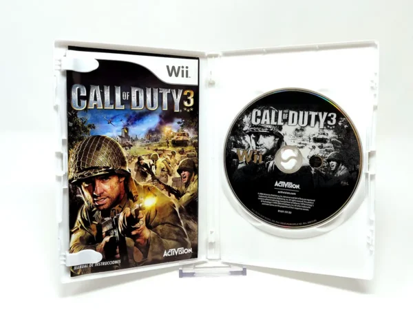 Interior del juego Call of Duty 3 (ESP) para Nintendo Wii con disco y manual