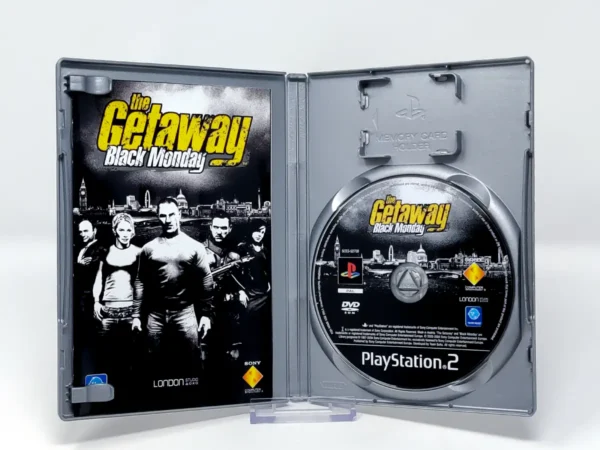 Interior del juego The Getaway: Black Monday (EUR) (Con Mapa) (Platinum) para PlayStation 2 con disco y manual