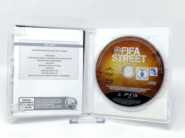 Interior del juego FIFA Street (ESP) para PlayStation 3 con disco y manual