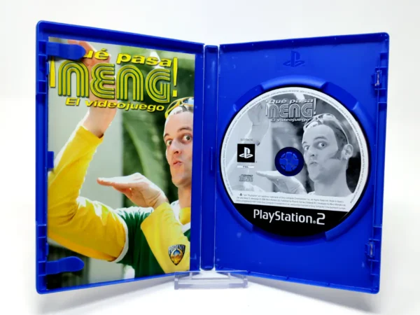 Interior del juego ¡Qué Pasa Neng! El Videojuego (ESP) (Rebajado) para PlayStation 2 con disco y manual