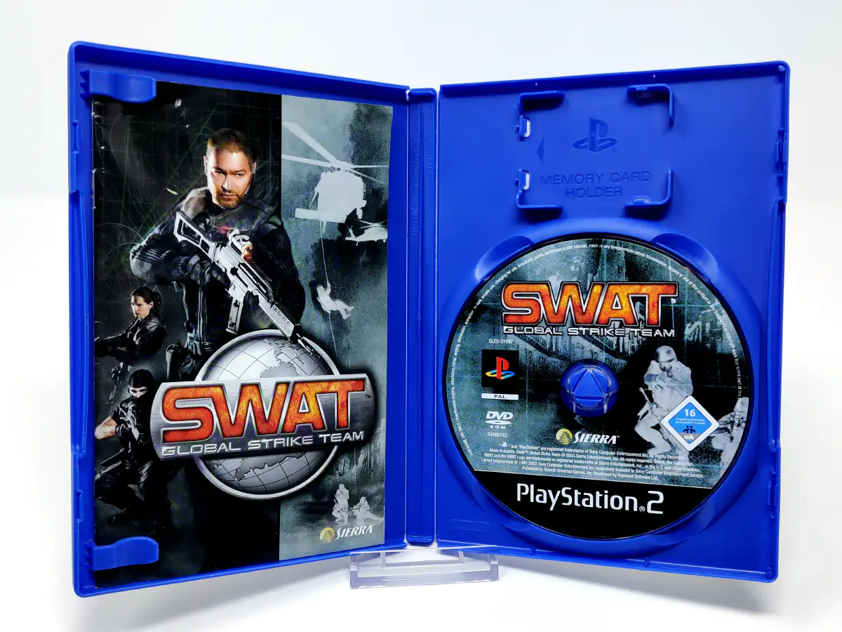 Interior del juego SWAT: Global Strike Team (ESP) para PlayStation 2 con disco y manual