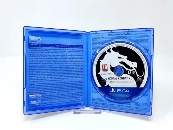 Interior del juego Mortal Kombat XL (ESP) para PlayStation 4 con disco y manual