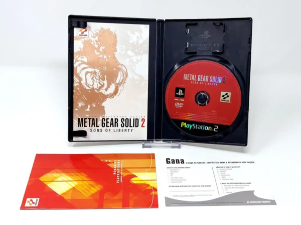 Interior del juego Metal Gear Solid 2: Sons of Liberty (ESP) (v2) para PlayStation 2 con disco y manual