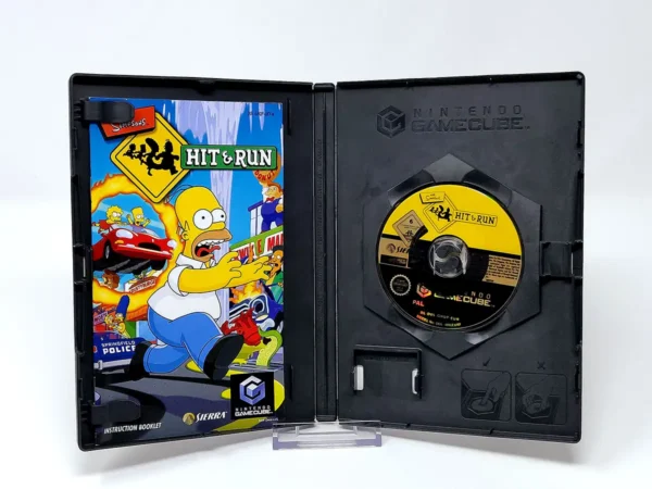 Interior del juego The Simpsons: Hit & Run (UK) para Nintendo GameCube con disco y manual