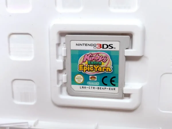 Lateral de la caja de Kirby's Extra Epic Yarn (ESP) para Nintendo 3DS