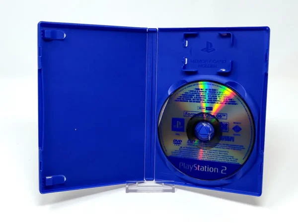 Interior del juego Formula One 06 (ESP) (Promo) para PlayStation 2 con disco y manual