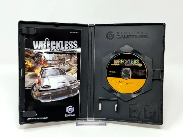 Interior del juego Wreckless: The Yakuza Missions (ESP) para Nintendo GameCube con disco y manual