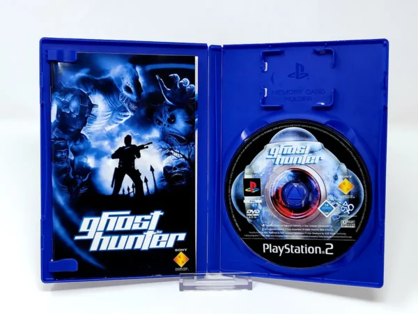 Interior del juego Ghosthunter (ESP) para PlayStation 2 con disco y manual