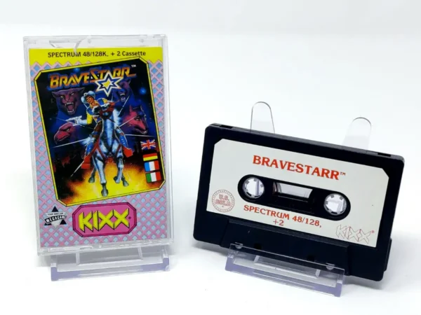 Interior del juego BraveStarr (Kixx) para Sinclair ZX Spectrum con disco y manual