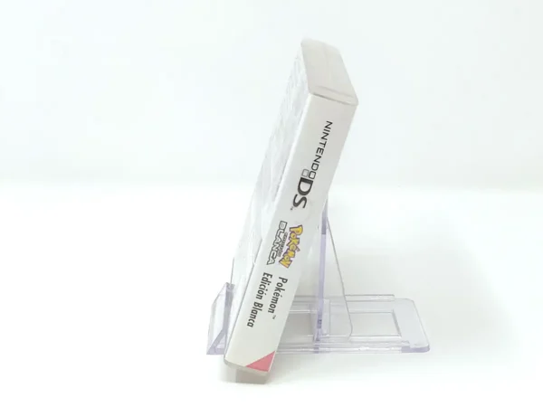 Interior del juego Pokémon: Edición Blanca (ESP) para Nintendo DS con disco y manual
