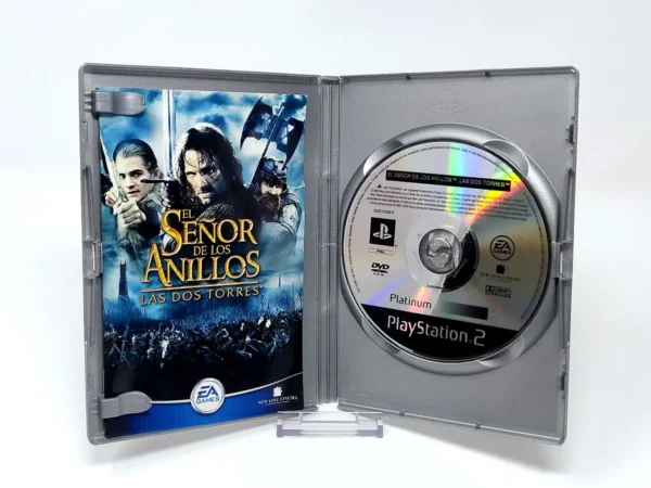 Interior del juego El Señor de los Anillos: Las Dos Torres (ESP) (Platinum) (Rebajado) para PlayStation 2 con disco y manual