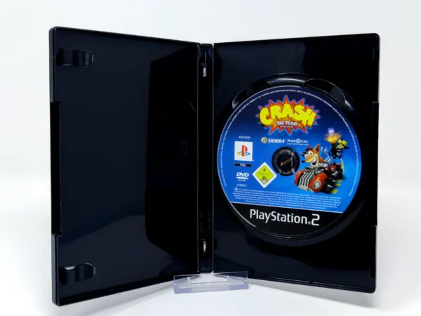 Interior del juego Crash Tag Team Racing (ESP) (Rebajado) para PlayStation 2 con disco y manual