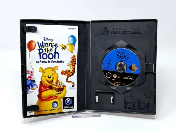 Interior del juego Disney Winnie the Pooh: La Fiesta de Cumpleaños (ESP) para Nintendo GameCube con disco y manual