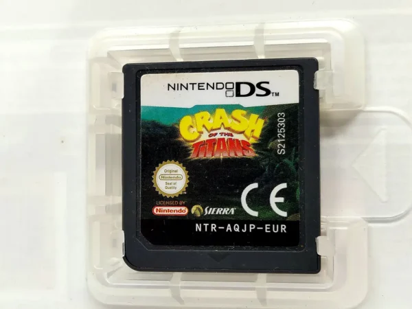 Lateral de la caja de Crash of the Titans (ESP) (Rebajado) para Nintendo DS