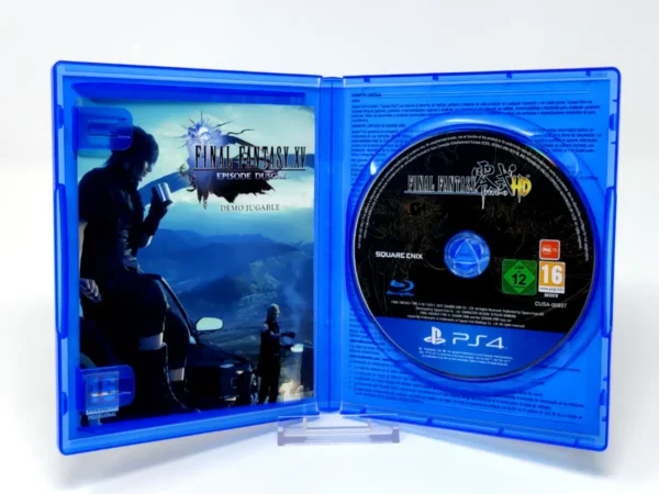 Interior del juego Final Fantasy: Type-0 HD (ESP) para PlayStation 4 con disco y manual