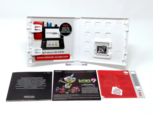 Interior del juego Luigi's Mansion 2 (ESP) para Nintendo 3DS con disco y manual