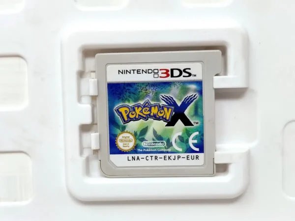 Lateral de la caja de Pokemon X (ESP) para Nintendo 3DS