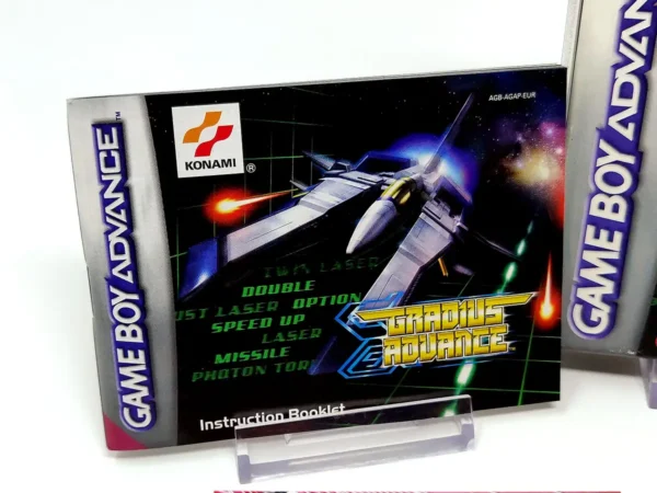 Lateral de la caja de Gradius Advance (ESP) para Nintendo Game Boy Advance