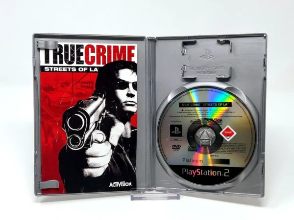 Interior del juego True Crime: Streets of LA (ESP) (Platinum) para PlayStation 2 con disco y manual
