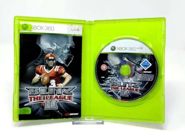 Interior del juego Blitz: The League II (ESP) para XBOX 360 con disco y manual