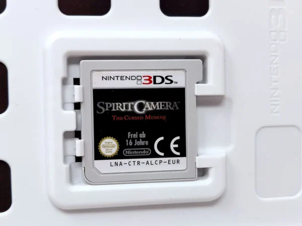 Lateral de la caja de Spirit Camera: La Memoria Maldita (ESP) para Nintendo 3DS