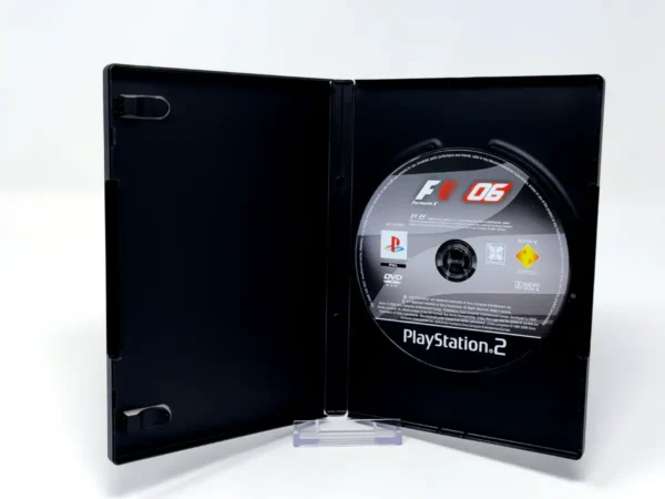Interior del juego Formula One 06 (ESP) (Rebajado) para PlayStation 2 con disco y manual