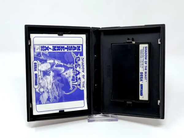 Interior del juego Shadow of the Beast (ESP) para Sega Master System con disco y manual