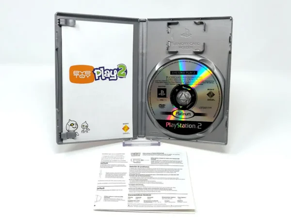 Interior del juego EyeToy: Play 2 (ESP) (Platinum) (v1) para PlayStation 2 con disco y manual