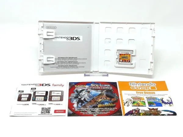 Interior del juego Pokemon Ultra Sol (ESP) para Nintendo 3DS con disco y manual