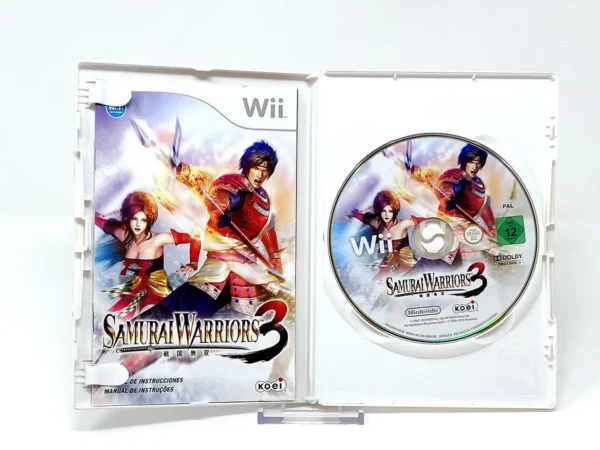 Interior del juego Samurai Warriors 3 (ESP) para Nintendo Wii con disco y manual