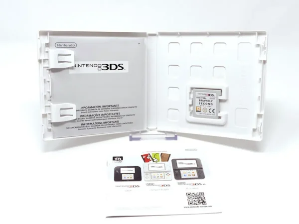 Interior del juego Bravely Second: End Layer (ESP) para Nintendo 3DS con disco y manual