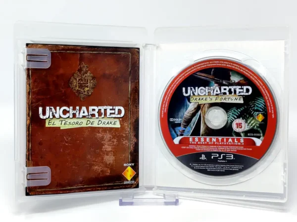 Interior del juego Uncharted: El Tesoro de Drake (ESP) (Essentials) para PlayStation 3 con disco y manual
