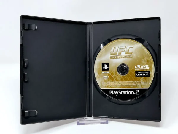 Interior del juego UFC: Throwdown (UK) (Rebajado) para PlayStation 2 con disco y manual