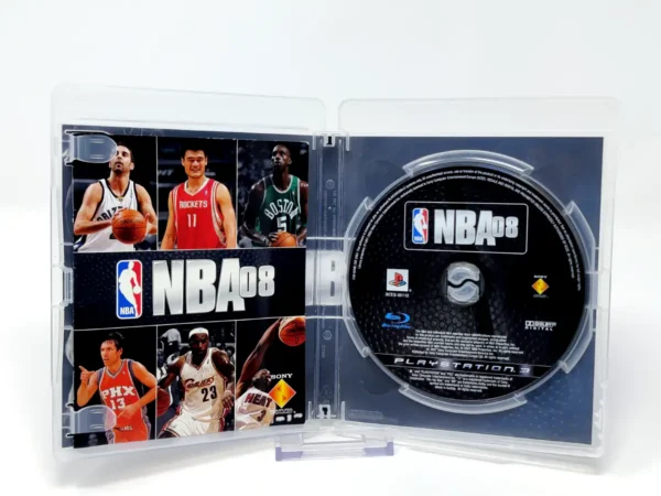 Interior del juego NBA 08 (ESP) para PlayStation 3 con disco y manual