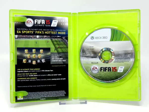 Interior del juego FIFA 15 (UK) para XBOX 360 con disco y manual