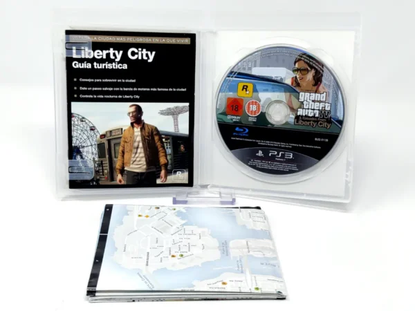 Interior del juego Grand Theft Auto IV & Episodes from Liberty City (ESP) para PlayStation 3 con disco y manual