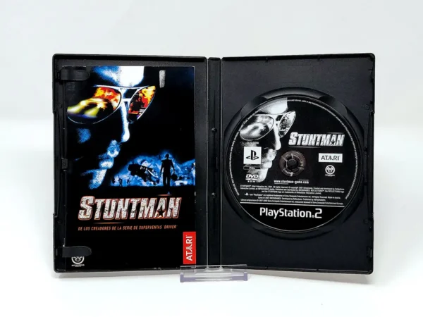 Interior del juego Stuntman (ESP) para PlayStation 2 con disco y manual