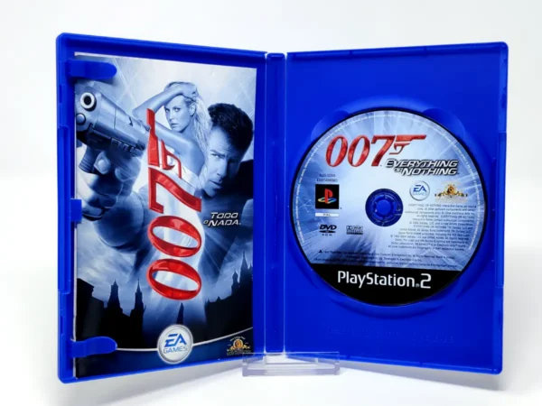 Interior del juego James Bond 007: Todo o Nada (ESP) para PlayStation 2 con disco y manual