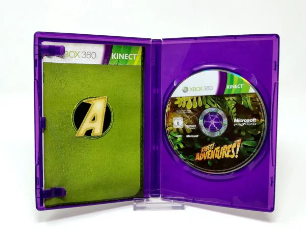 Interior del juego Kinect Adventures! (ESP) (v1) para XBOX 360 con disco y manual